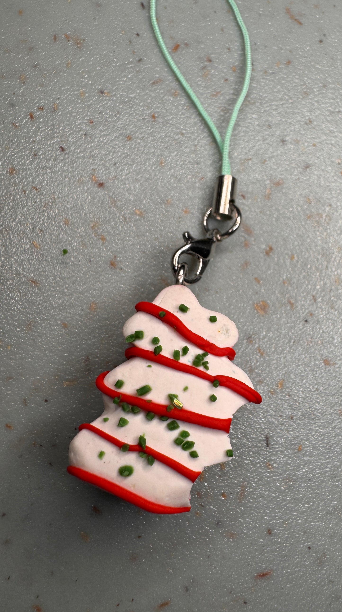 Cmas Tree Cake Keychain