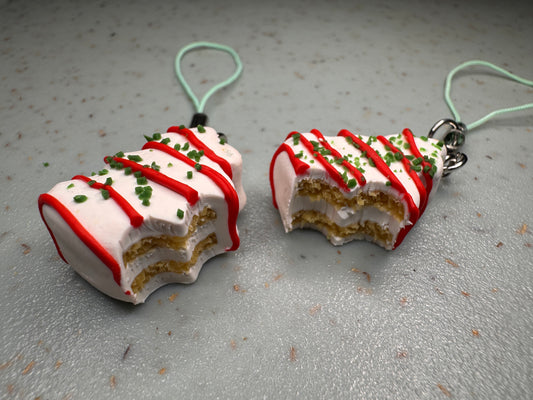 Cmas Tree Cake Keychain